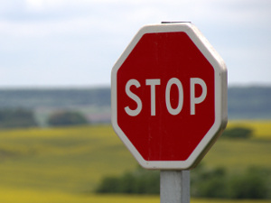 Salud Ecológica: parar de fumar, señal de stop.