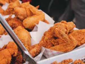 Salud Ecológica: Pollo frito y rebozado, comida basura